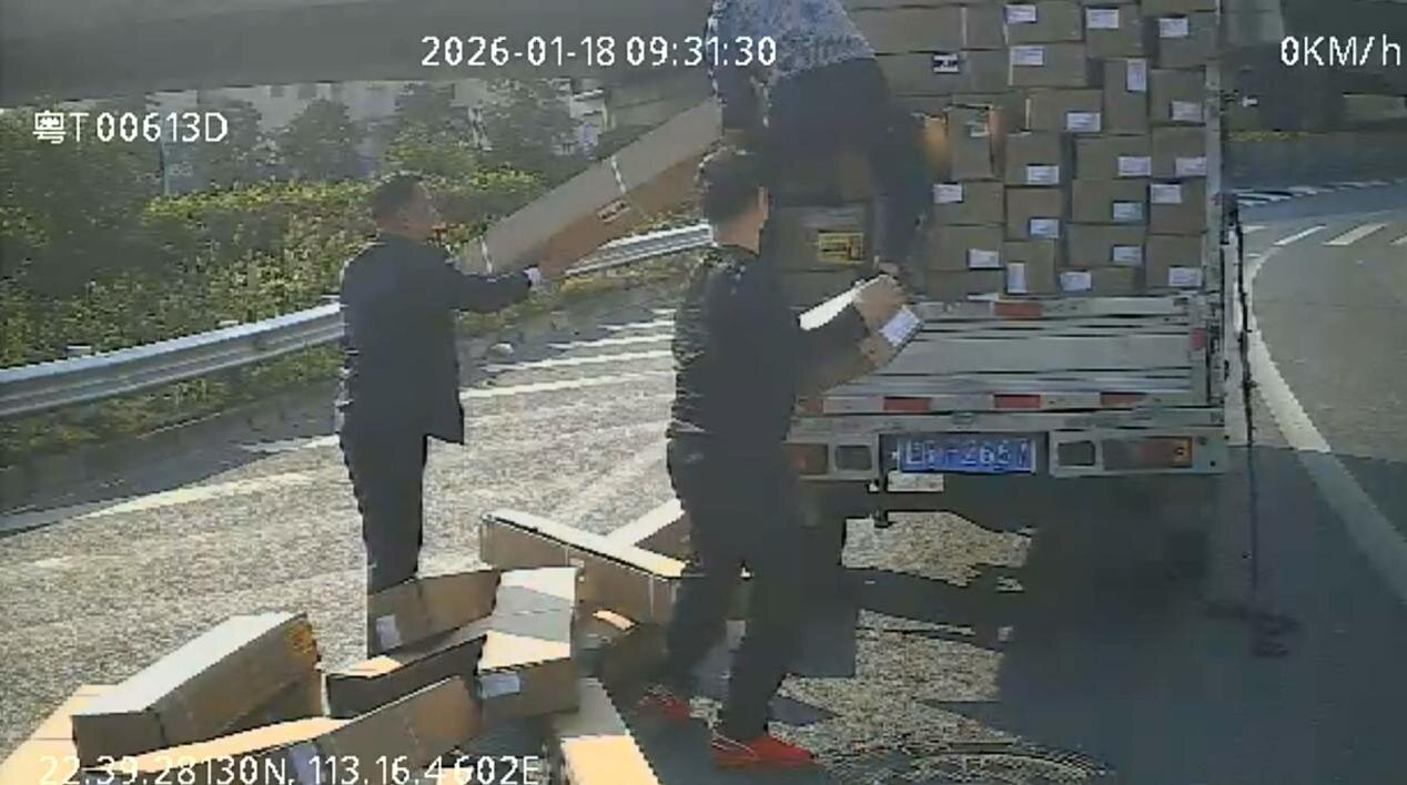 中山公交驾驶员善行频现，车厢内外传递城市温度