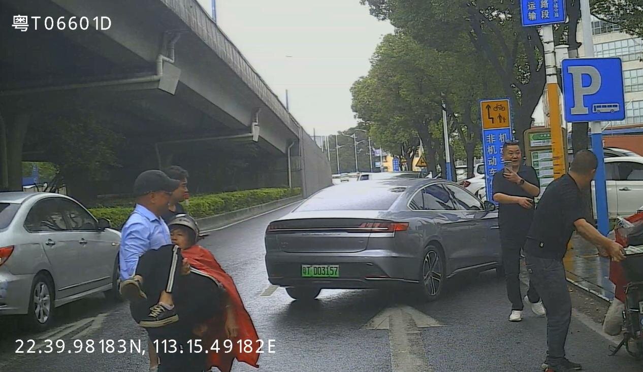 路遇险情伸援手，中山公交人暖心善举传递文明新风