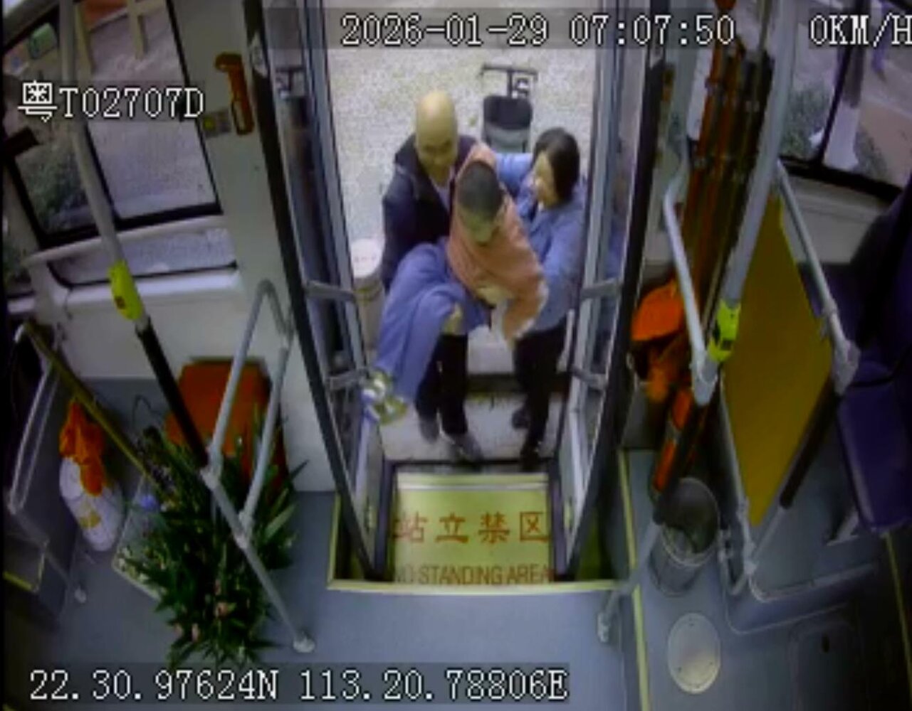 公交驾驶员暖心善举，绘就&ldquo;文明&rdquo;流动风景线