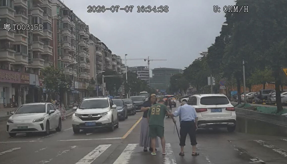  路遇险情暖心帮扶，中山公交驾驶员用行动书写&ldquo;礼遇公交&rdquo;品牌
