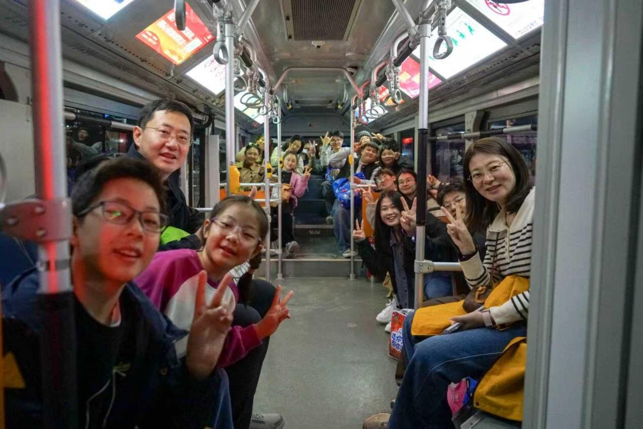 累计发送720车次，超2.5万人次！中山公交圆满完成2025中山草莓音乐节服务保障任务